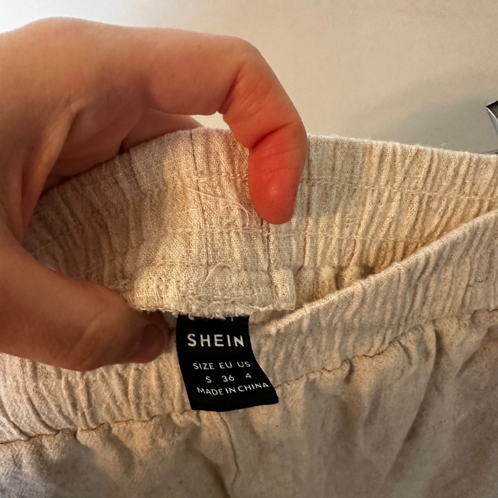 SOLD 3/$10 š¼ SHEIN Linen Capris - Picture 6 of 13